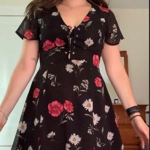 Forever 21 floral lace up dress